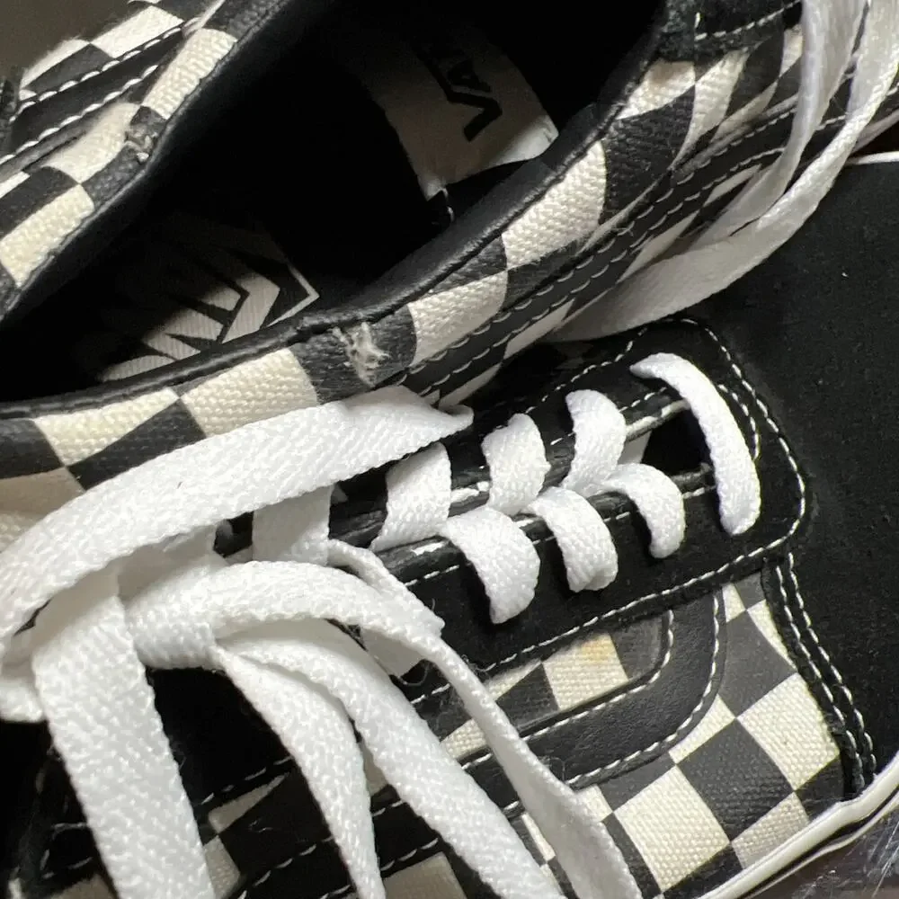 Vans Classic Men's Sz 9 Sneaker Skate Shoes Lace Up Low Black Check Suede/Canvas